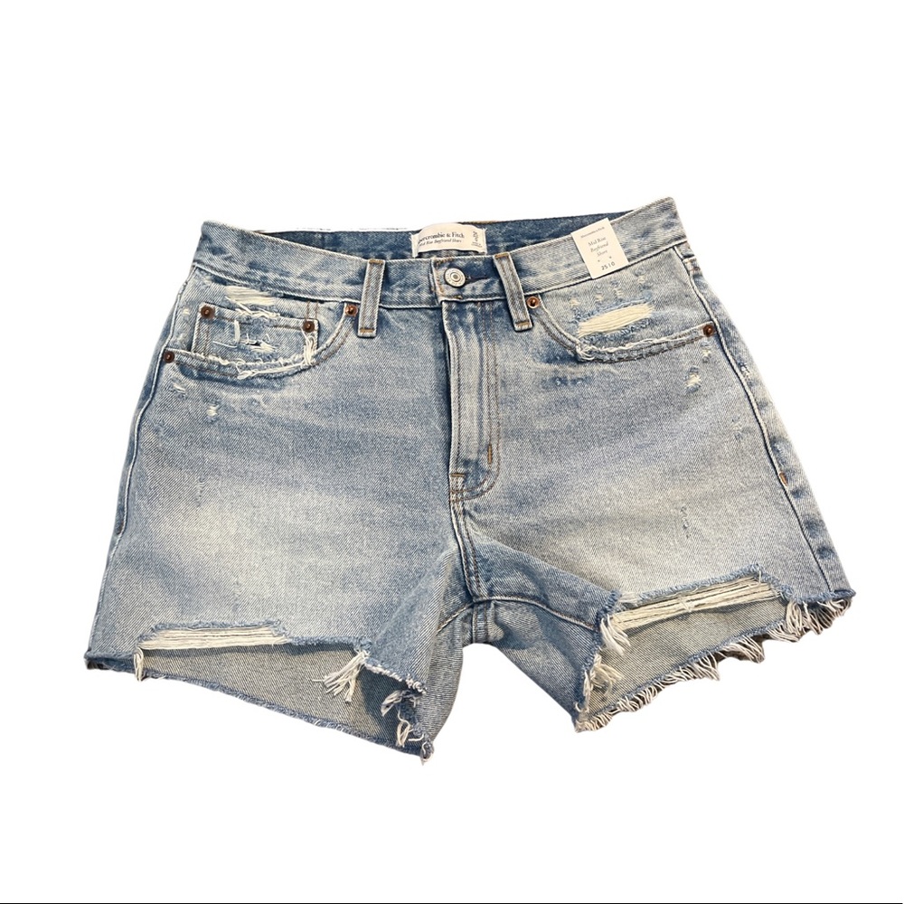 Abercrombie & Fitch mid rise boyfriend shorts